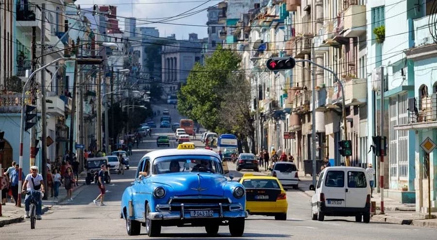 Czy na Kubie jest bezpiecznie? Odkryj prawdę o bezpieczeństwie turystów