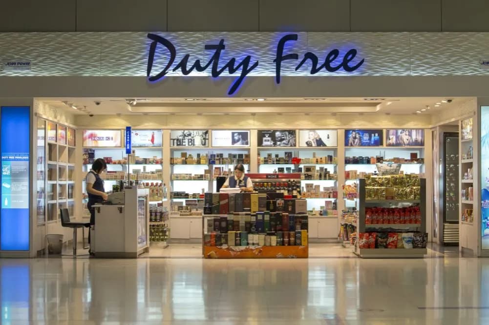 Co kupić na lotnisku, aby zaoszczędzić na popularnych produktach