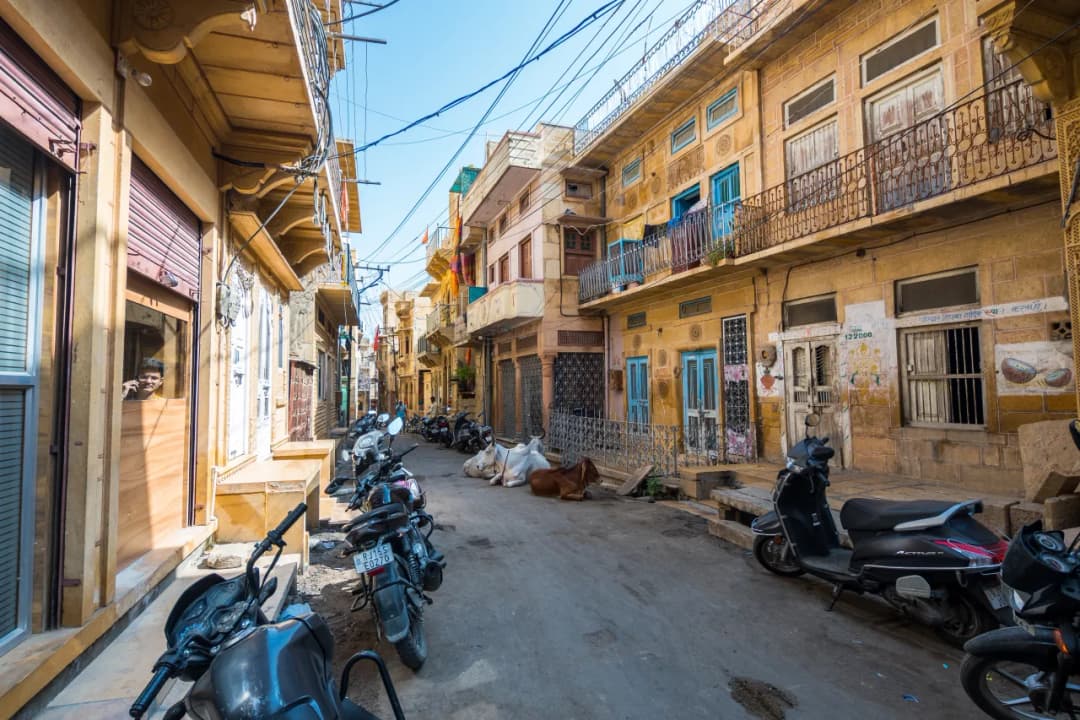 Czy w Indiach jest bezpiecznie? Odkryj zagrożenia i porady dla turystów