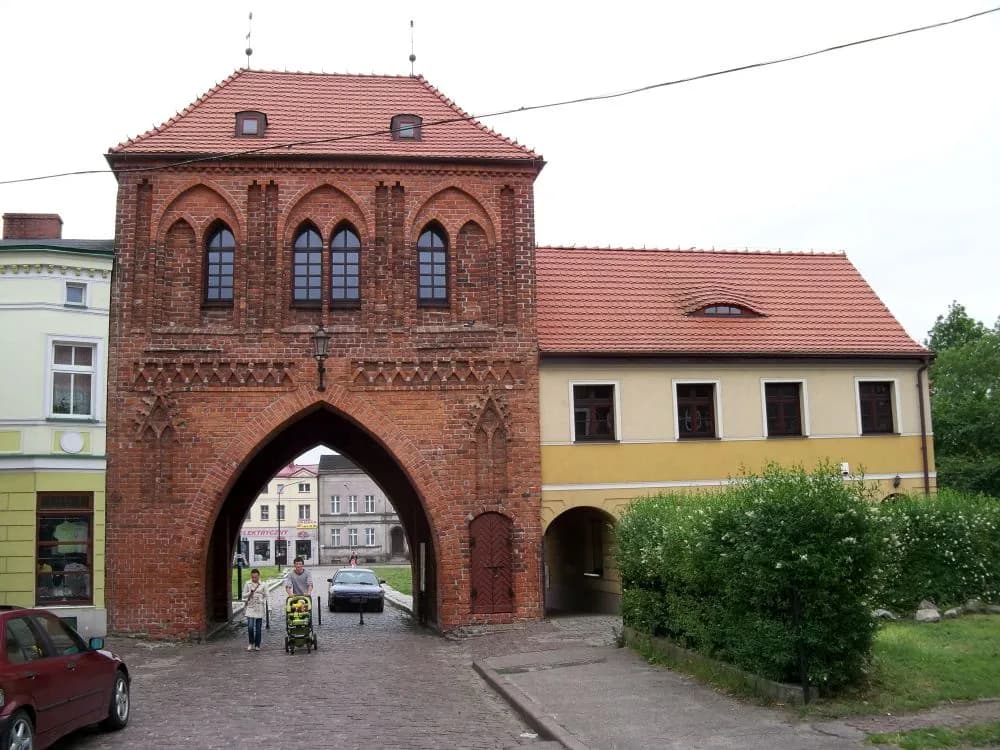 Białogard atrakcje: Odkryj ukryte skarby i zabytki miasta